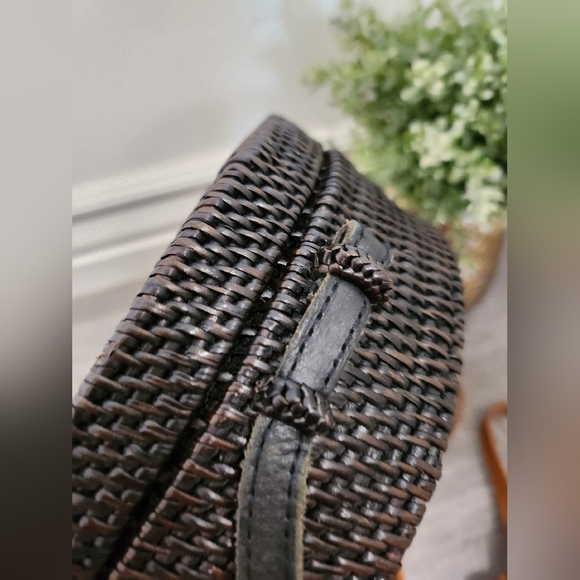 Round Street Level Anthropologie wicker bag - Picture 8 of 9